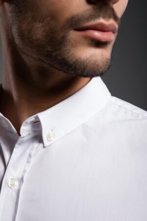 Chemise casual blanche (col boutonné)